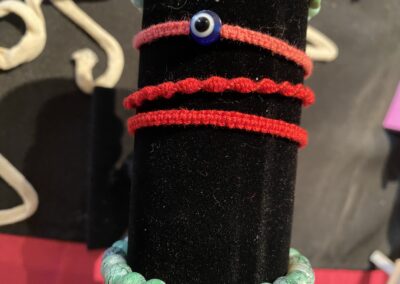 bracelet de protection. 8€